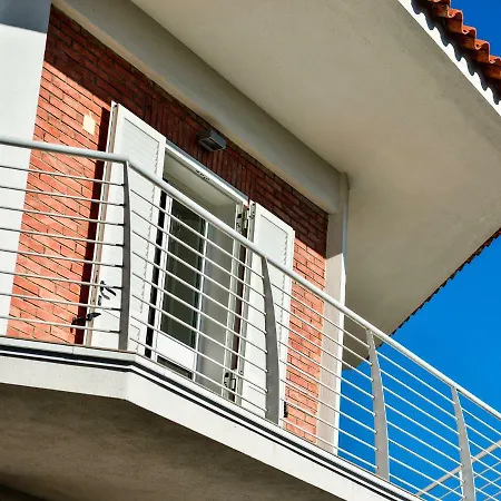 Farosardo Bed & Breakfast 3*